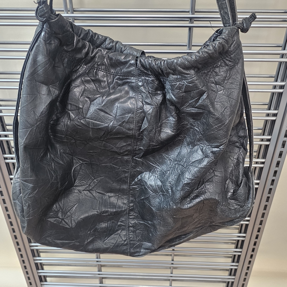 Brio Black & Grey Two-tone Crinkled Shoulder Bag